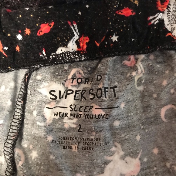 Torrid Super Soft Black Pegasus Sleep Short - Picture 5 of 7